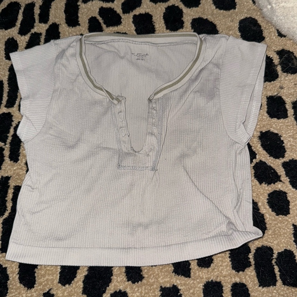 Urban outfitters white/gray crop top